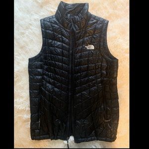 The North Face - black vest size small